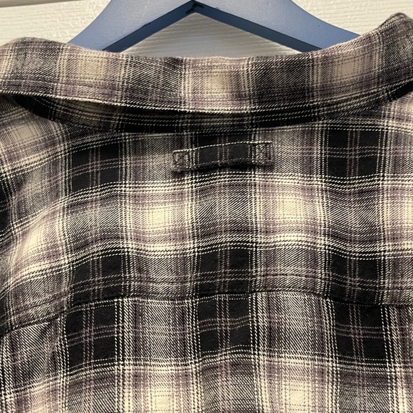 Duluth Trading Co Black and White Plaid Women's Top - Picture 5 of 6